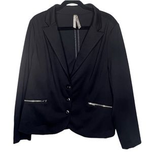 Penningtons black button front zippered pockets blazer in EUC size 20